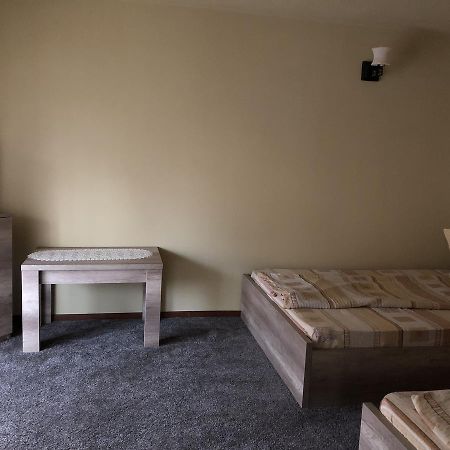Pensiunea Mirela Pestera Ursilor Chiscau Exterior foto